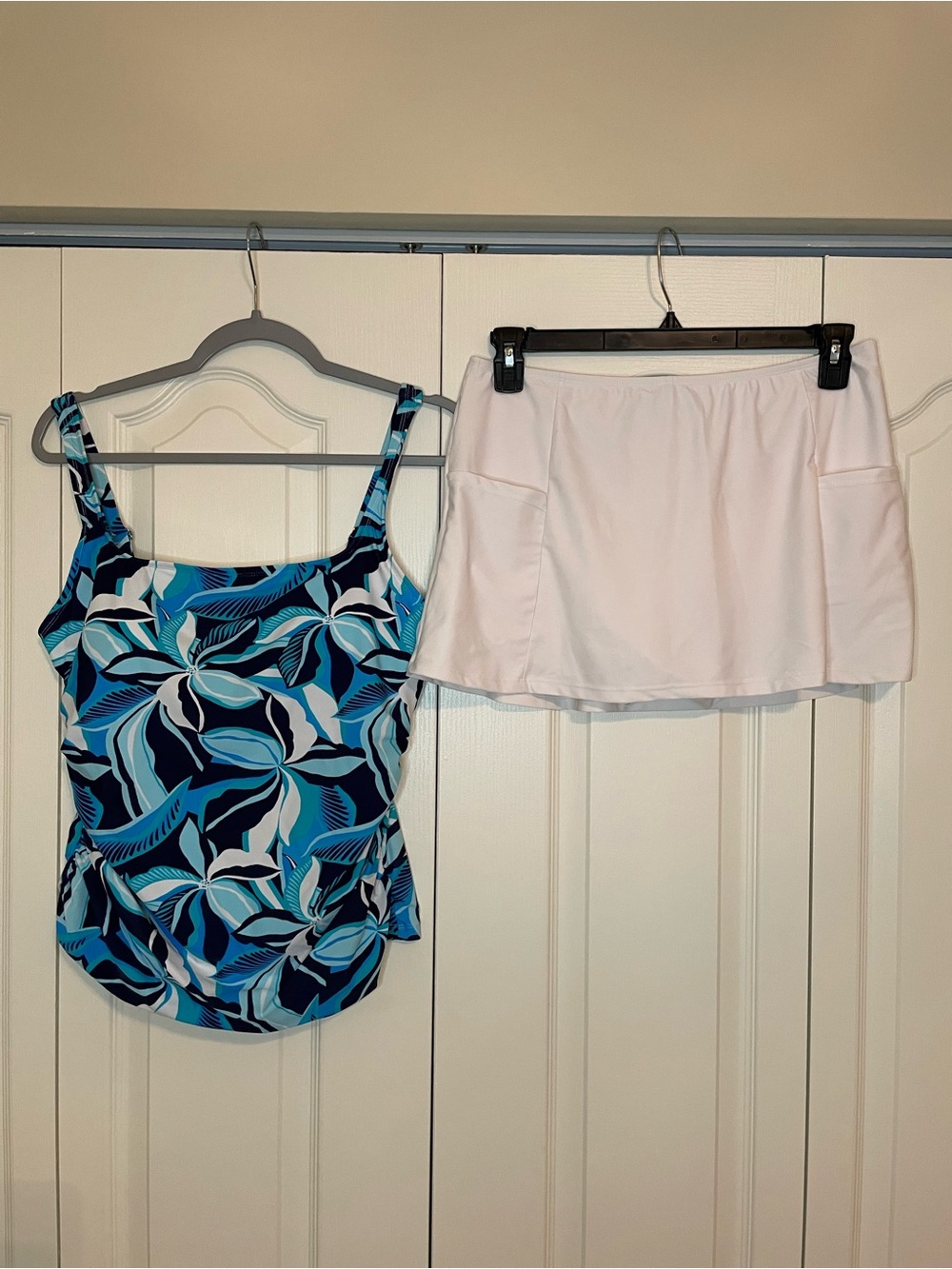 Ellen Tracy 2-piece swim tankini and skort